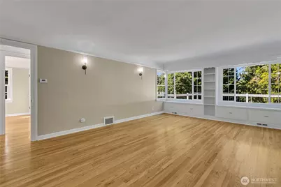 15219 22nd Avenue SW, Burien, WA 98166 - Photo 5