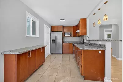 5561 23rd Avenue S, Seattle, WA 98108 - Photo 7