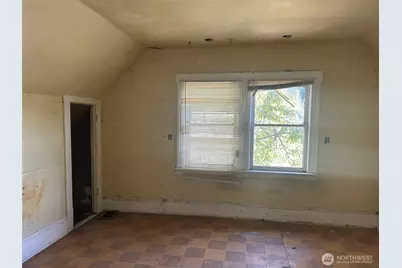 5247 Brooklyn Avenue NE, Seattle, WA 98105 - Photo 11