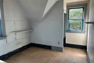 5247 Brooklyn Ave NE, Seattle, WA 98105 - Photo 13