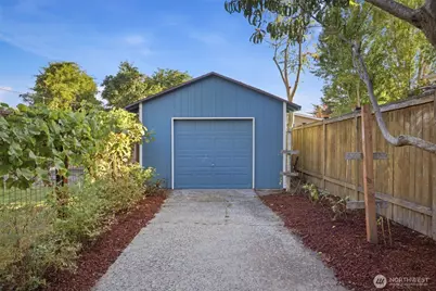 4247 S Eddy Street, Seattle, WA 98118 - Photo 25