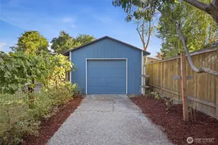 4247 S Eddy St, Seattle, WA 98118 - Photo 25