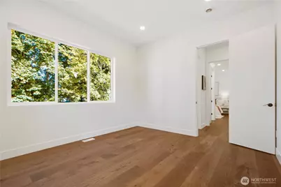 13344 SE Newport Way, Bellevue, WA 98006 - Photo 27
