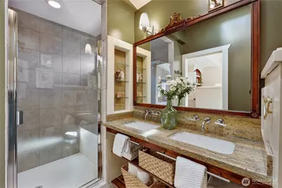 1023 N 49th Street, Seattle, WA 98103 - Photo 25