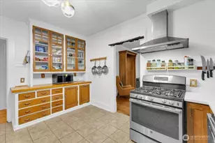 615 Boren Ave, Seattle, WA 98104 - Photo 15