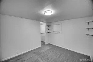 11330 E Riverside Dr, Bothell, WA 98011 - Photo 15
