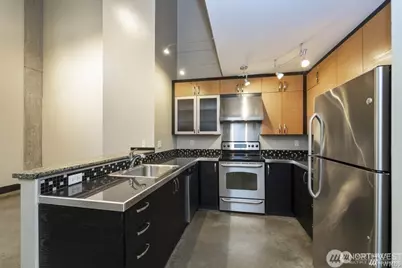 2440 Western Avenue #201, Seattle, WA 98121 - Photo 5