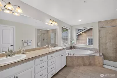 25528 Lake Wilderness Place SE, Maple Valley, WA 98038 - Photo 19