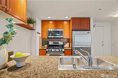 1420 Terry Avenue #201, Seattle, WA 98101 - Photo 9