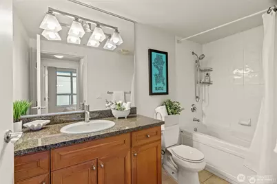 1420 Terry Avenue #201, Seattle, WA 98101 - Photo 13