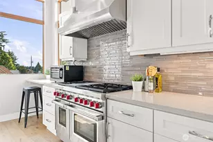 7522 14th Avenue Northeast, Seattle, WA 98115 - Photo 5