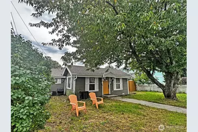 102 E Manitoba Avenue, Ellensburg, WA 98926 - Photo 1