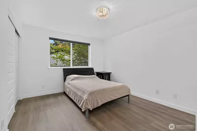 12730 15th Avenue NE, Seattle, WA 98125 - Photo 13