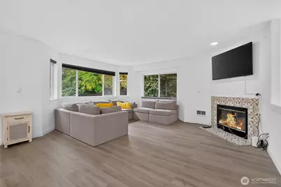 12730 15th Avenue NE, Seattle, WA 98125 - Photo 7