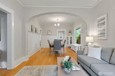 313 NE 76th Street, Seattle, WA 98115 - Photo 9