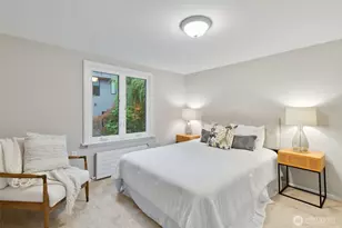 313 NE 76th St, Seattle, WA 98115 - Photo 23