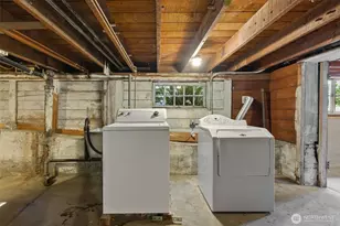 313 NE 76th St, Seattle, WA 98115 - Photo 31