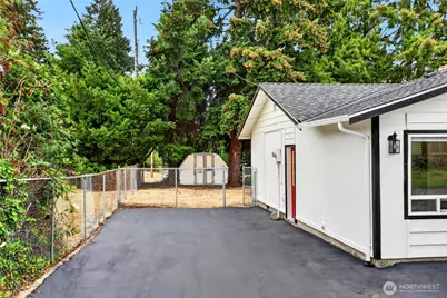 528 SW 118th Street, Seattle, WA 98146 - Photo 29