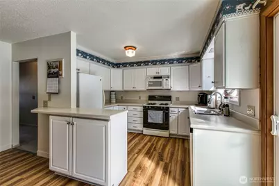 3039 Cherrywood Avenue, Bellingham, WA 98225 - Photo 7