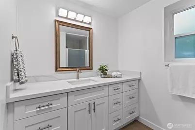 10017 12th Avenue NE, Seattle, WA 98125 - Photo 15