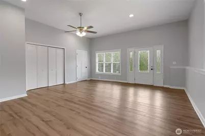 3416 Waller Road E, Tacoma, WA 98443 - Photo 7