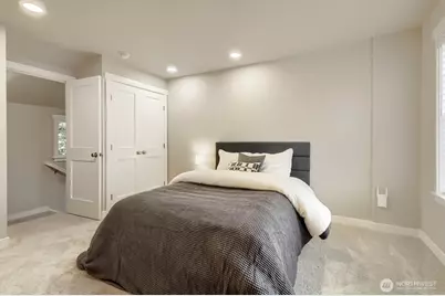 12757 Dayton Avenue N #B, Seattle, WA 98133 - Photo 17