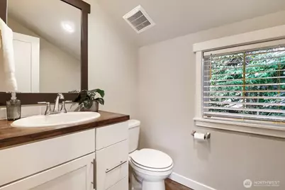 12757 Dayton Avenue N #B, Seattle, WA 98133 - Photo 21