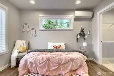 12757 Dayton Avenue N #B, Seattle, WA 98133 - Photo 13