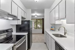 16200 NE 12th Ct, Bellevue, WA 98008 - Photo 5