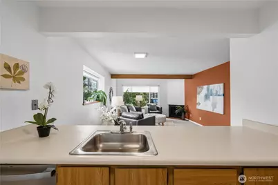 1740 NE 86th Street #311, Seattle, WA 98115 - Photo 11
