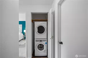 1740 NE 86th St, Seattle, WA 98115 - Photo 19