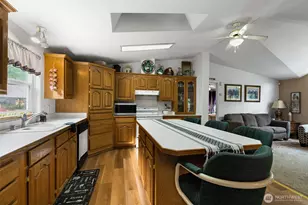 11921 SE 268th St, Kent, WA 98030 - Photo 9