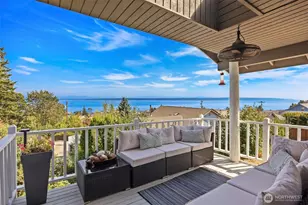 1379 SE Camano Dr, Camano Island, WA 98282 - Photo 17