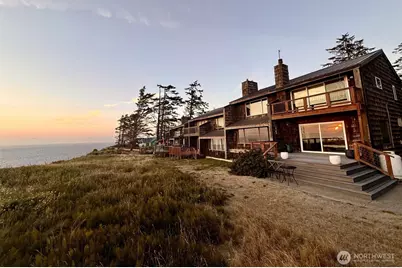 2285 W Beach Road #C, Oak Harbor, WA 98277 - Photo 35