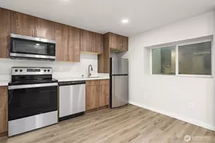 4400 Linden Ave N, Seattle, WA 98103 - Photo 3