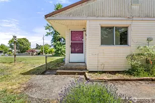 905 Peters St, Raymond, WA 98577 - Photo 7
