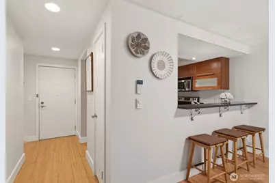 7323 NE Sand Point Way #111, Seattle, WA 98115 - Photo 9