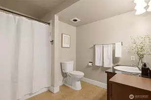 7323 NE Sand Point Way, Seattle, WA 98115 - Photo 15