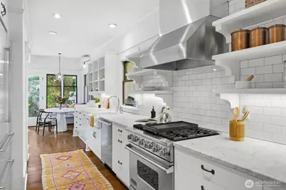 415 Wheeler Street, Seattle, WA 98109 - Photo 11