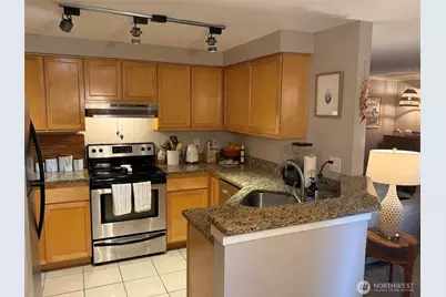 10004 NE 120th Lane #A202, Kirkland, WA 98034 - Photo 3
