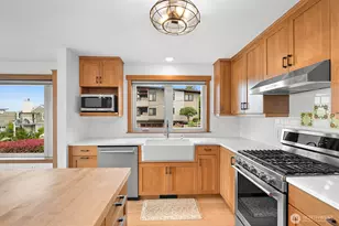 906 11th St, Bellingham, WA 98225 - Photo 19