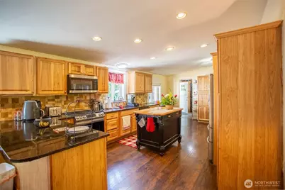 18716 215th Avenue E, Orting, WA 98360 - Photo 15
