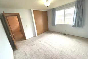 10819 SE 230th St, Kent, WA 98031 - Photo 11