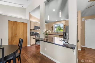 15704 121st Avenue SE, Renton, WA 98058 - Photo 9