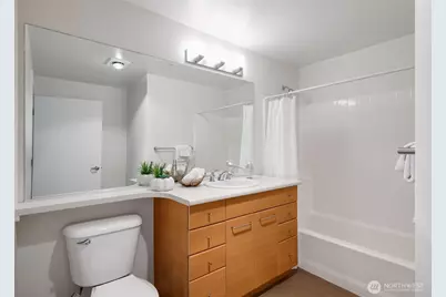 1410 E Pine Street #W307, Seattle, WA 98122 - Photo 11