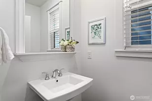 11823 NE 70th Ln, Kirkland, WA 98033 - Photo 21
