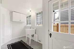 2018 Oakes Ave, Everett, WA 98201 - Photo 11