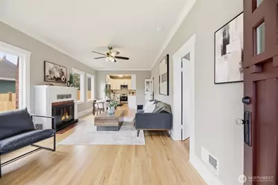 2018 Oakes Avenue, Everett, WA 98201 - Photo 3