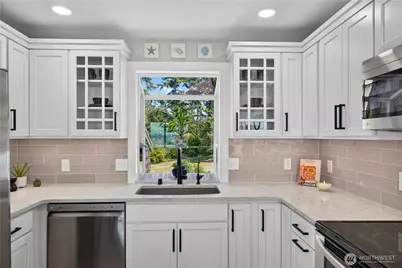 2285 W Beach Road #C, Oak Harbor, WA 98277 - Photo 11