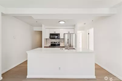 769 Hayes Street #405, Seattle, WA 98109 - Photo 5